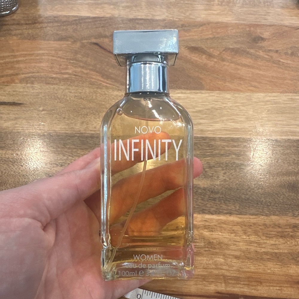 Novo Infinity for Women - 3.4 Fluid Ounce Eau De Parfum Spray Refreshing… - Picture 3 of 8